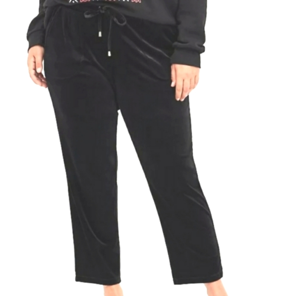 Torrid Pants Black Velvet High Rise Tapered Leg Plus Size 3X 22-24W NWT